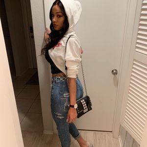 Meet your Posher, Mckenzie